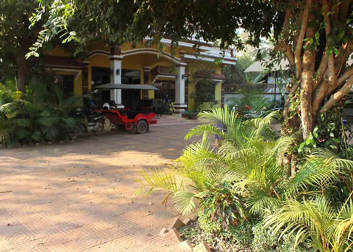 Mango Hotel 3*